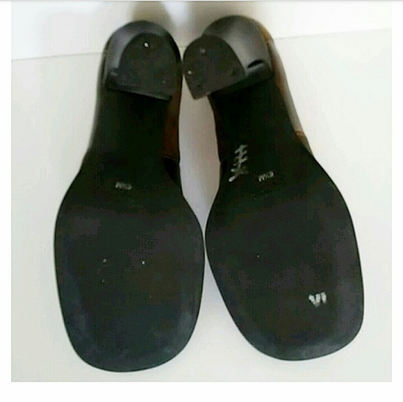 🌹 TWO LIPS | Suede and Leather Pumps - Picture 4 of 8